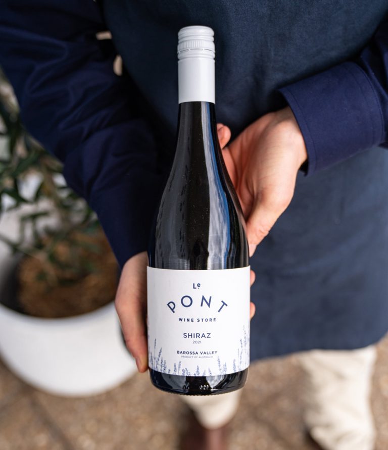 Wine bottle label design for Le Pont Wine Store